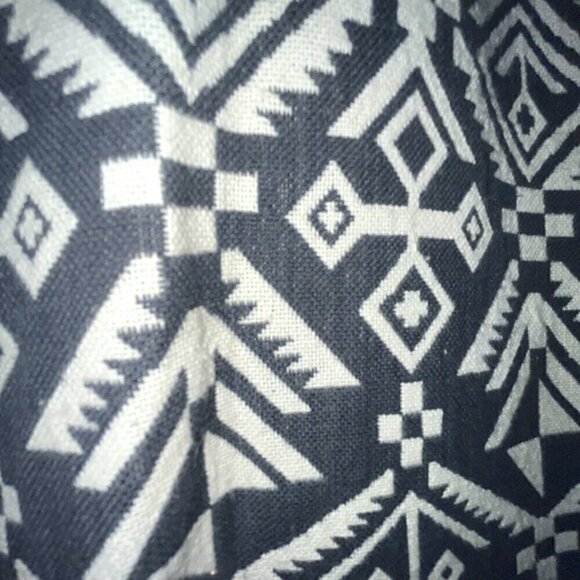 ASTR Tribal Southwestern Tapestry Embroidered Open Back Mini Dress - EUC -Size M - Picture 7 of 9